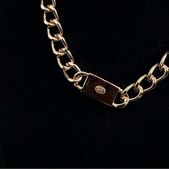 Chanel Gold Chain Choker Necklace - Picture 5 of 6